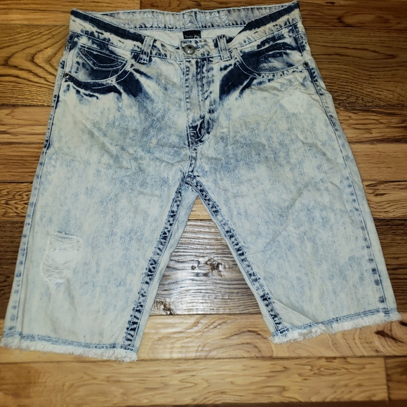 Men jean shorts - Picture 1 of 1